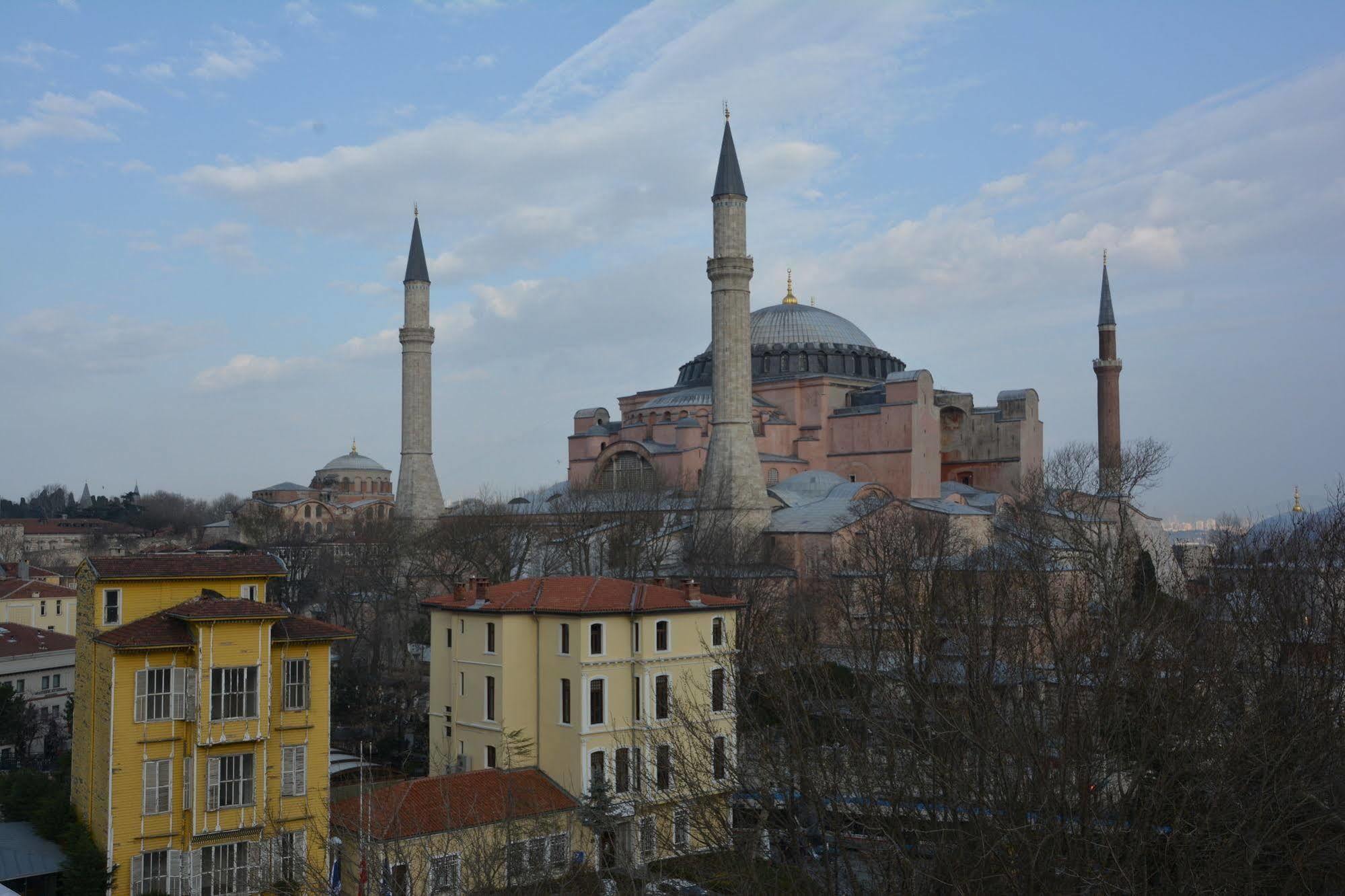 Ares Hotel Istanbul Exterior photo