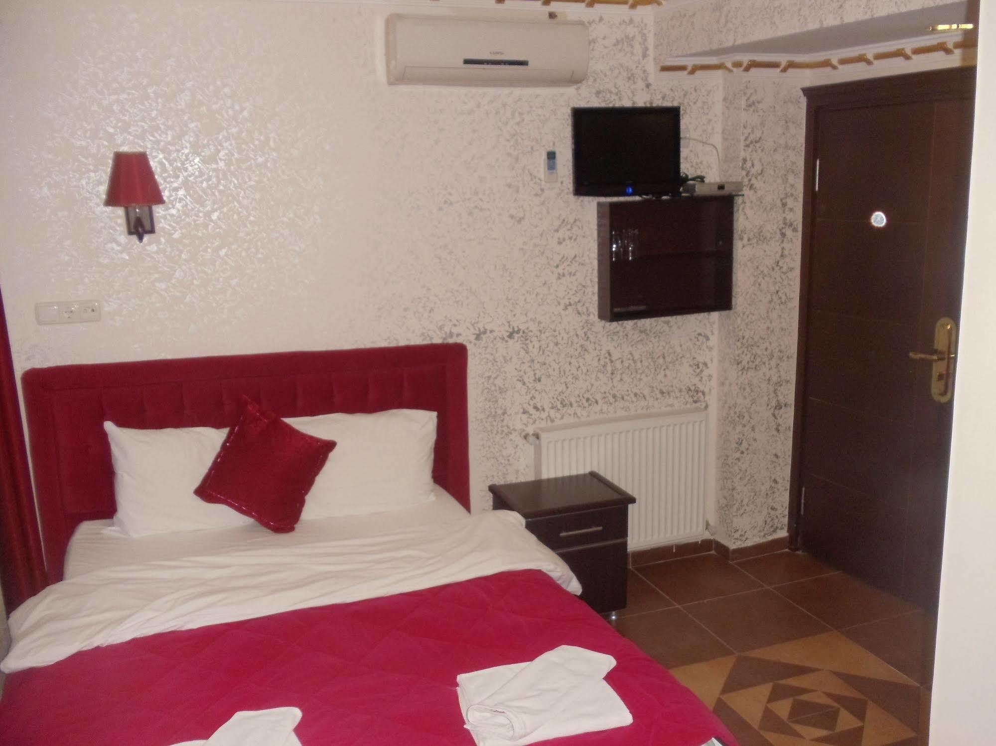 Ares Hotel Istanbul Exterior photo
