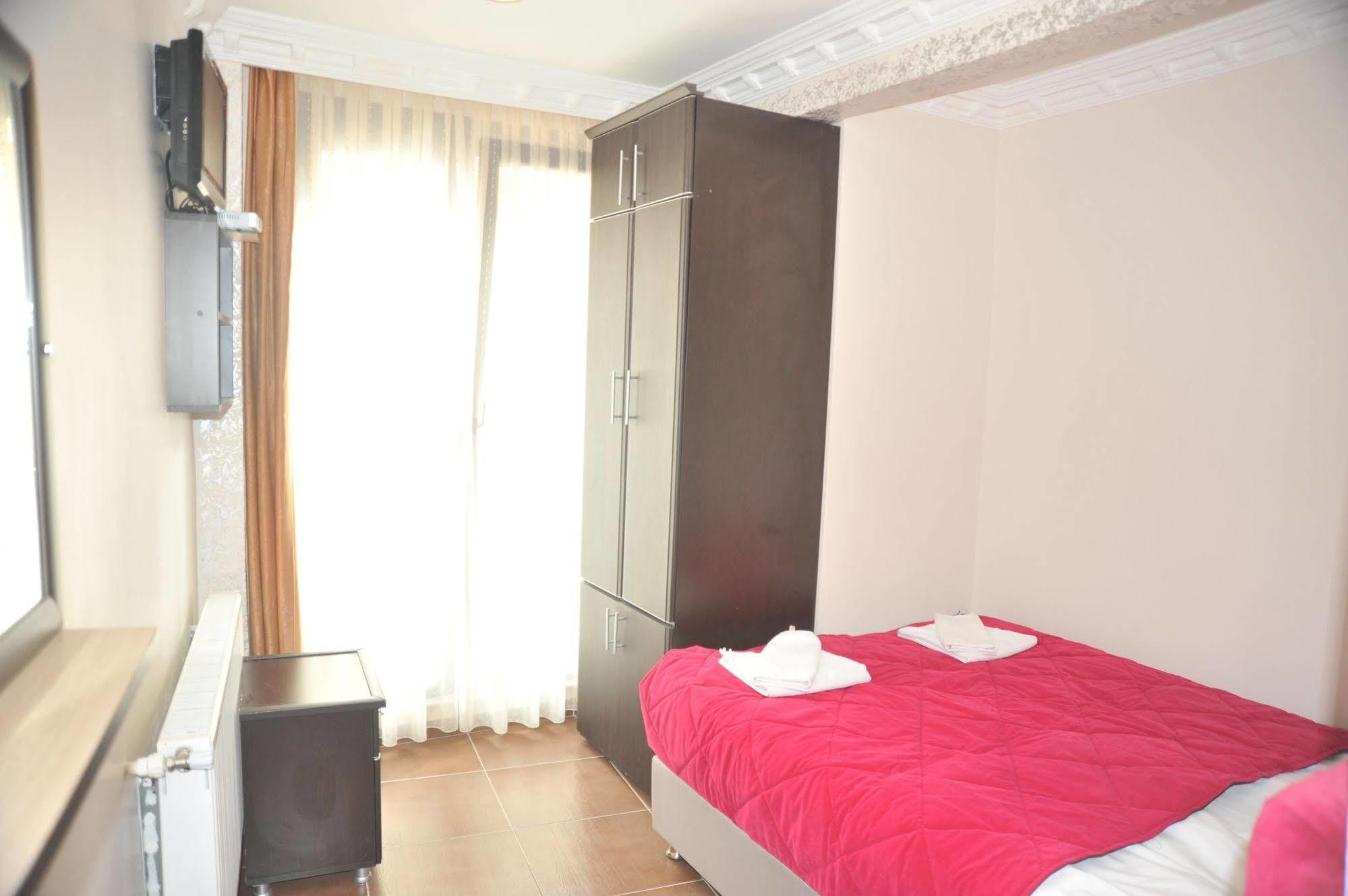 Ares Hotel Istanbul Exterior photo